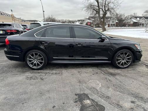 2016 Volkswagen Passat 1.8T R-Line