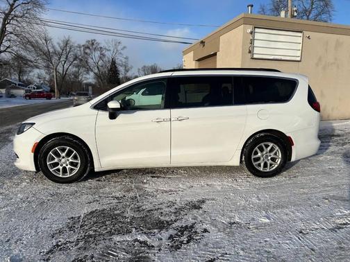2020 Chrysler Voyager LXI