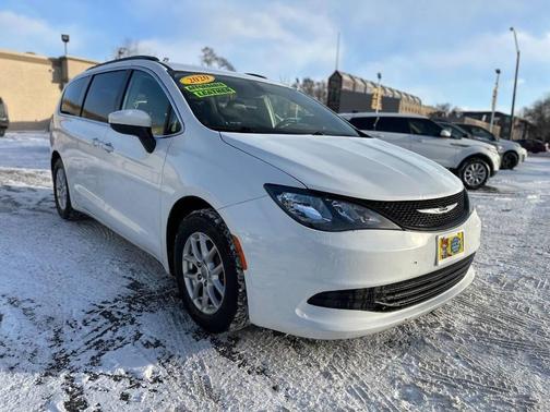 2020 Chrysler Voyager LXI