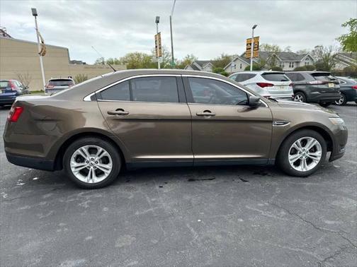 2015 Ford Taurus SE