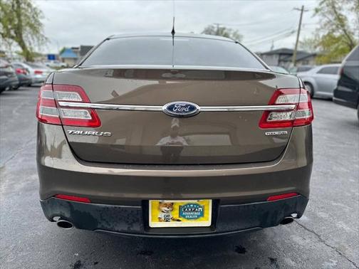 2015 Ford Taurus SE
