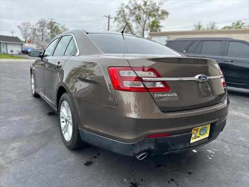2015 Ford Taurus SE