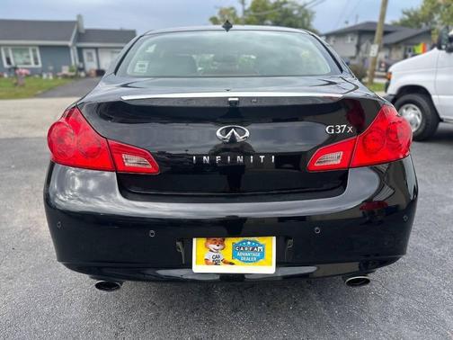 2013 INFINITI G37x Base