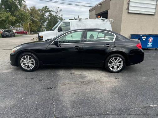 2013 INFINITI G37x Base