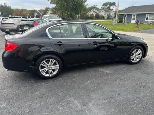 2013 INFINITI G37x Base