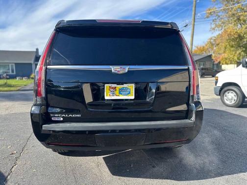 2018 Cadillac Escalade Platinum