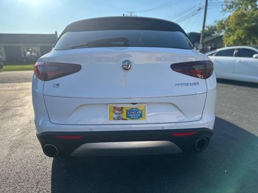 2018 Alfa Romeo Stelvio Sport