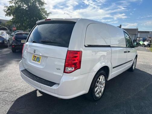 2015 RAM Cargo Tradesman