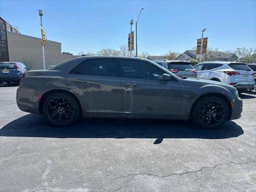 2019 Chrysler 300 S