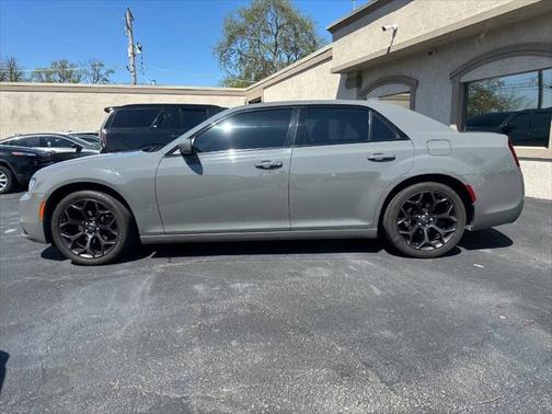 2019 Chrysler 300 S