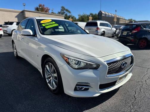 2015 INFINITI Q50 Premium