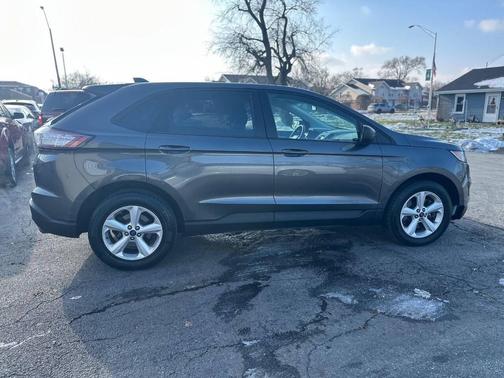 2017 Ford Edge SE