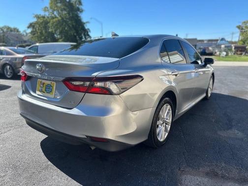 2022 Toyota Camry LE