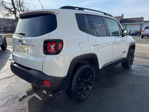 2017 Jeep Renegade Altitude