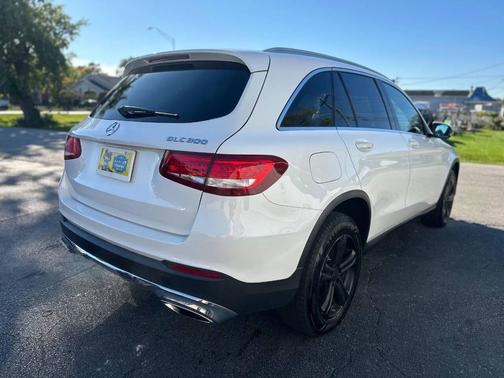 2018 Mercedes-Benz GLC 300 Base