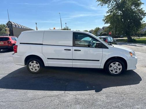 2014 RAM Cargo Tradesman