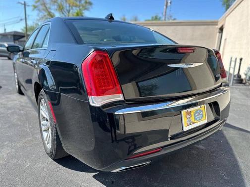 2017 Chrysler 300 S