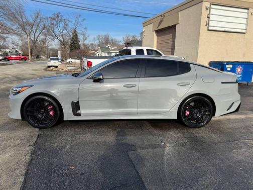 2023 Kia Stinger GT2