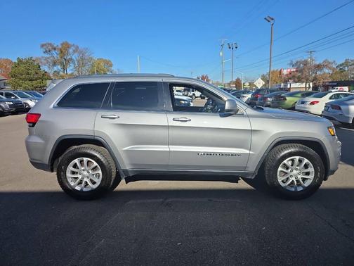 2021 Jeep Grand Cherokee Laredo