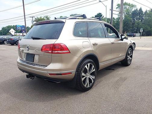 2017 Volkswagen Touareg V6 Wolfsburg Edition