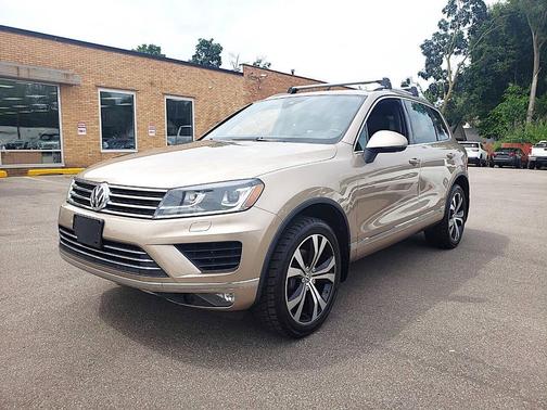 2017 Volkswagen Touareg V6 Wolfsburg Edition