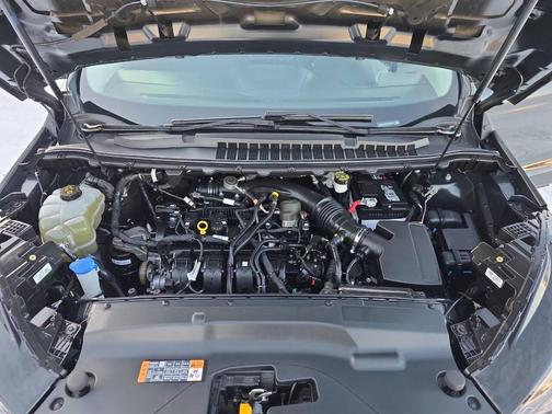 2022 Ford Edge SE