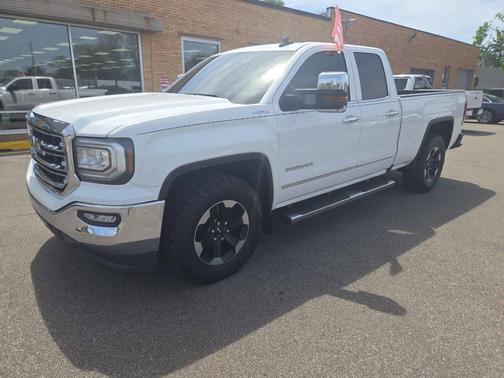 Summit White 2017 GMC Sierra 1500 SLT