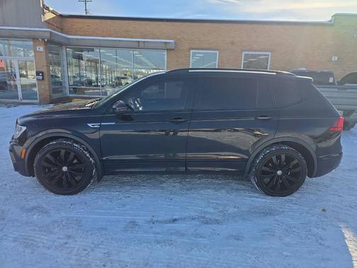 2021 Volkswagen Tiguan 2.0T SE R-Line Black 4MOTION