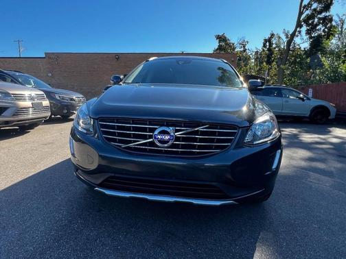 2015 Volvo XC60 T5 Platinum