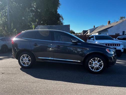 2015 Volvo XC60 T5 Platinum
