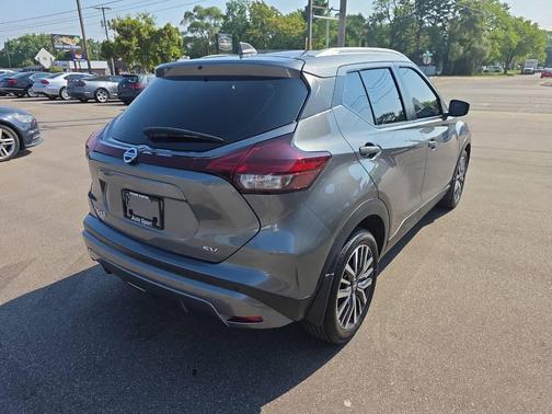 2021 Nissan Kicks SV