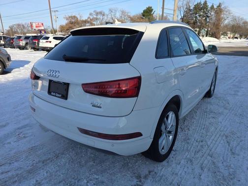 2017 Audi Q3 2.0T Premium