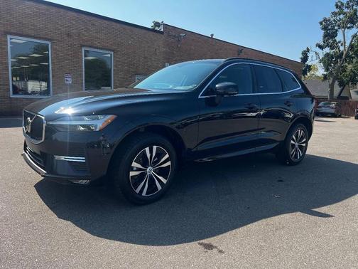 2023 Volvo XC60 B5 Core