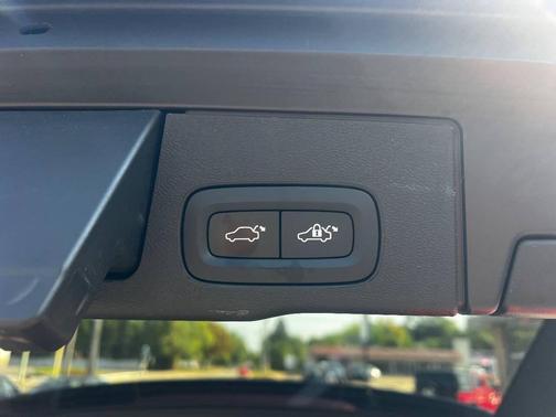 2023 Volvo XC60 B5 Core