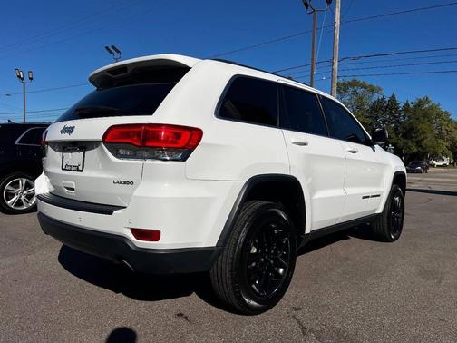2019 Jeep Grand Cherokee Laredo