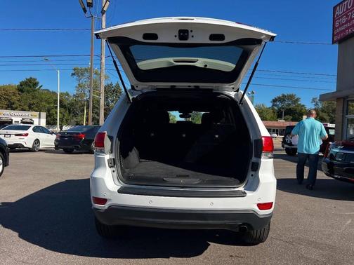 2019 Jeep Grand Cherokee Laredo