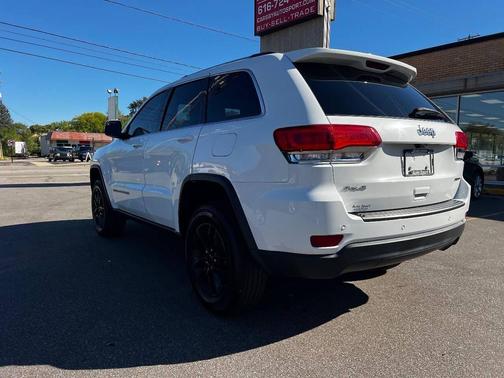 2019 Jeep Grand Cherokee Laredo