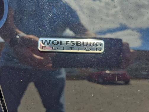 2016 Volkswagen Beetle 1.8T Wolfsburg Edition w/PZEV