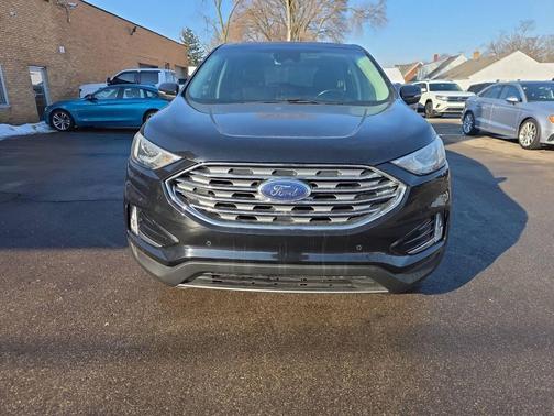 2021 Ford Edge Titanium