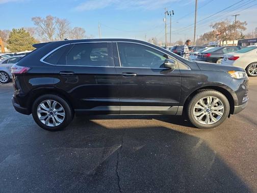 2021 Ford Edge Titanium