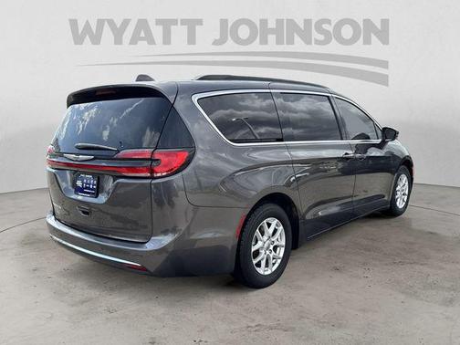 Granite Crystal Metallic Clearcoat 2022 Chrysler Pacifica Touring L