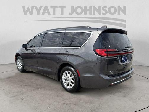 Granite Crystal Metallic Clearcoat 2022 Chrysler Pacifica Touring L