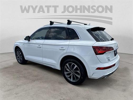 2022 Audi Q5 45 S line Premium Plus