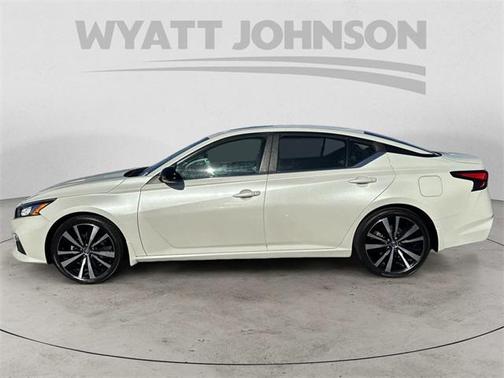 2020 Nissan Altima SR FWD