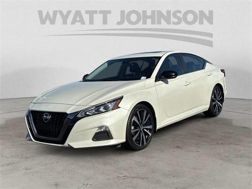 2020 Nissan Altima SR FWD