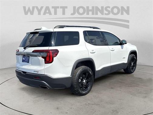 2023 GMC Acadia AWD AT4