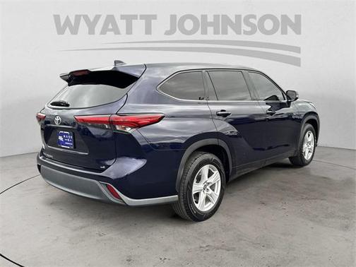 2020 Toyota Highlander LE