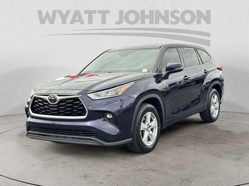 2020 Toyota Highlander LE
