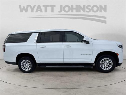 2024 Chevrolet Suburban LT