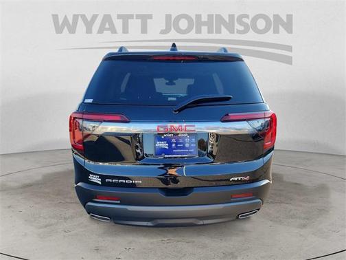 2023 GMC Acadia AWD AT4